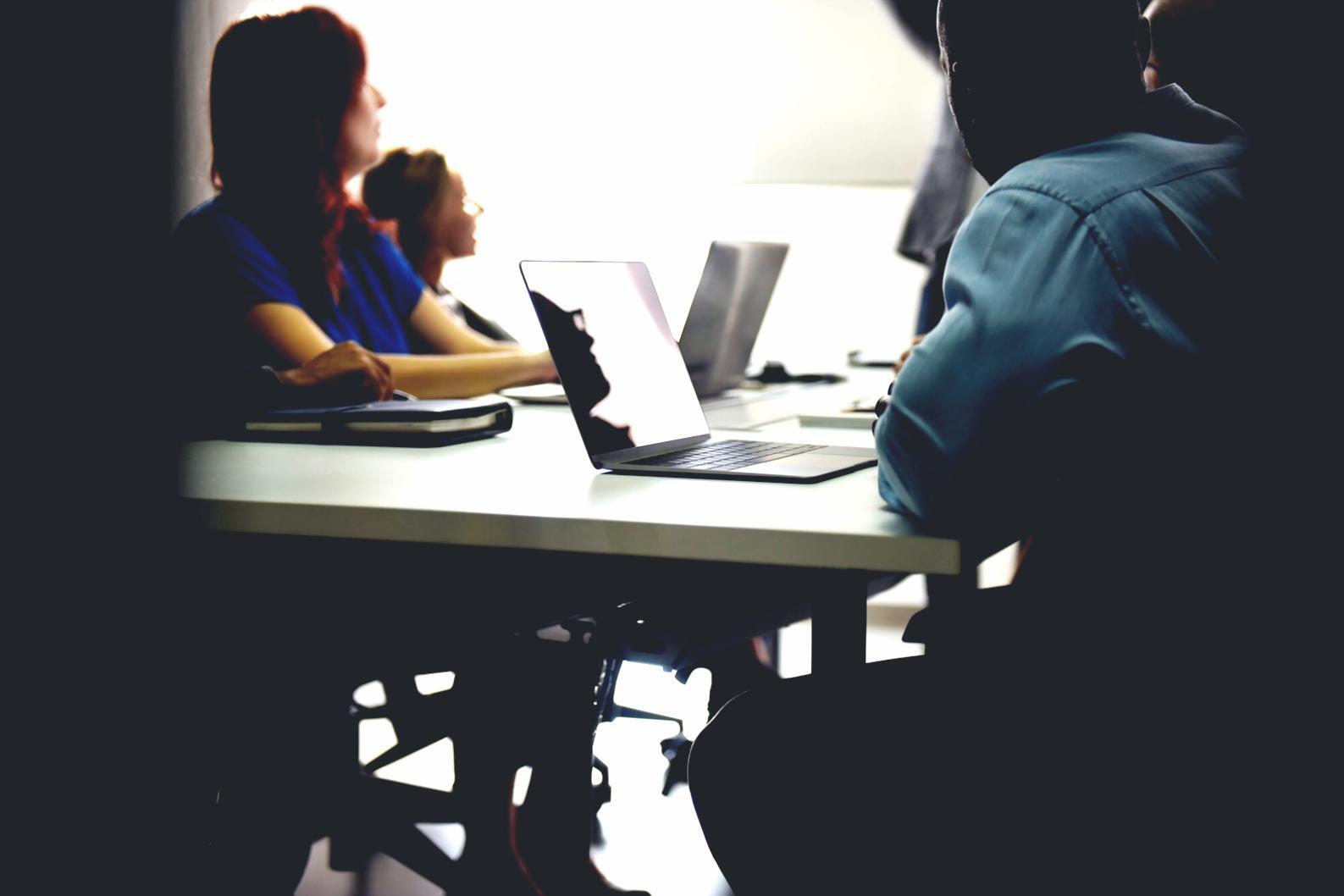 Communauté d'entraide et accompagnement personnalisé